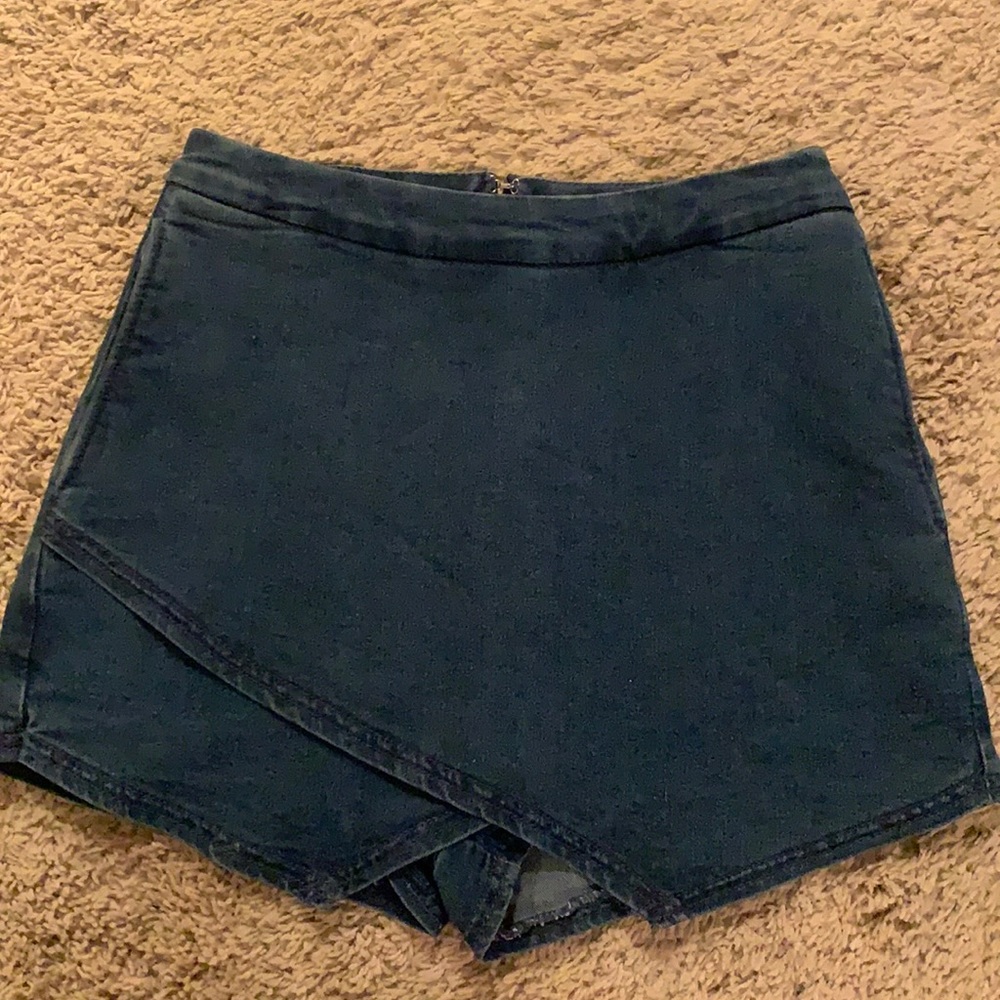 Blue Jean Scort